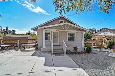 2408 Scenic Dr, Modesto, CA 95355 photo 1