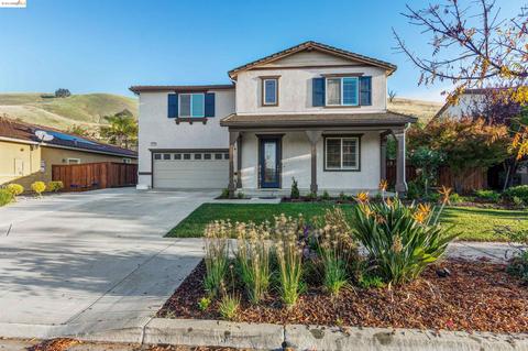 1380 Couples Cir, Fairfield, CA 94533 photo 1