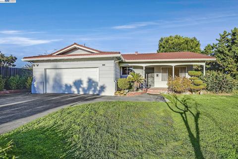 6153 Honeysuckle Dr, Newark, CA 94560 photo 1