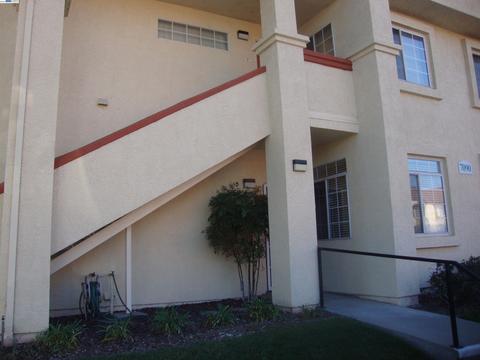7090 Dublin Meadows St #B, Dublin, CA 94568 photo 1
