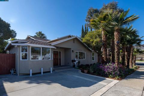 2256 Mountain View Dr, Concord, CA 94520 photo 1