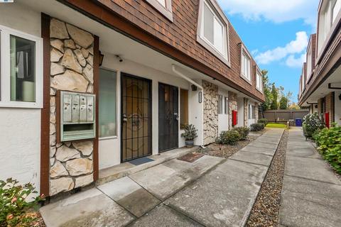 14125 Doolittle Dr, San Leandro, CA 94577 photo 1