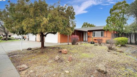 2374 Miramar Ct, Fairfield, CA 94533 photo 1