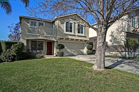 592 Ross Cir, Martinez, CA 94553 photo 1
