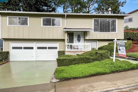 12 Cranham Ct, Pacifica, CA 94044 photo 1