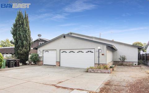 30121 Vanderbilt St, Hayward, CA 94544 photo 1