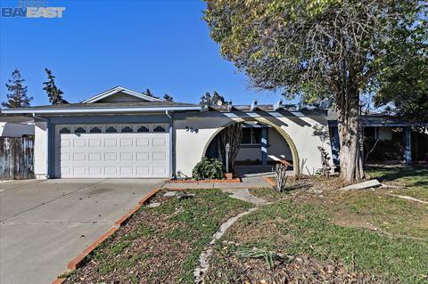 964 Cromwell St, Livermore, CA 94551 photo 1