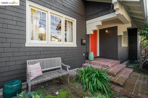 2716 Stuart St, Berkeley, CA 94705 photo 1