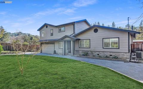 4640 Pleasant Hill Rd, Martinez, CA 94553 photo 1