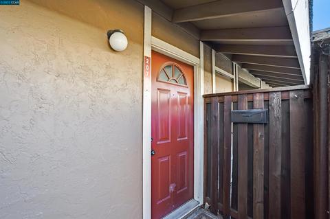 2073 Olivera Rd #B, Concord, CA 94520 photo 1