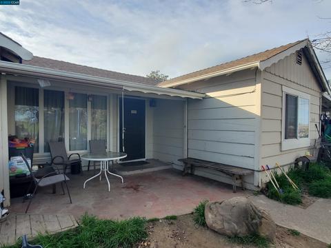 4530 Blum Rd, Martinez, CA 94553 photo 1