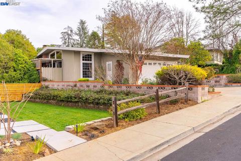 560 E Angela St, Pleasanton, CA 94566 photo 1