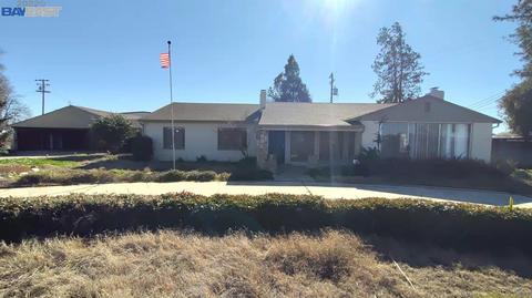 5202 E Hogan Ln, Lodi, CA 95240 photo 1