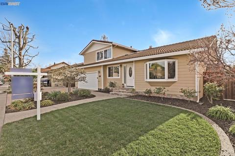 2470 Sanderling Dr, Pleasanton, CA 94566 photo 1