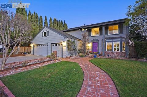 5218 Channel Dr, Newark, CA 94560 photo 1