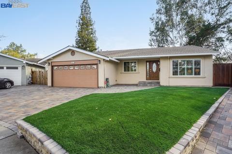 4097 Brooks Ct, Pleasanton, CA 94588 photo 1