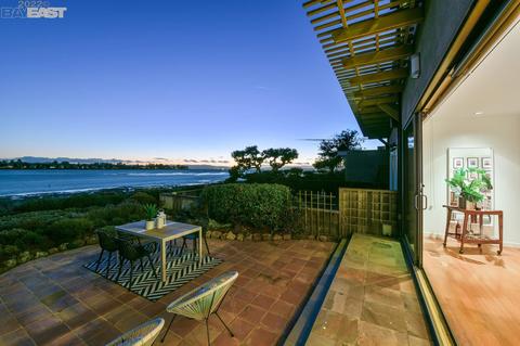 2906 Bayview Dr, Alameda, CA 94501 photo 1