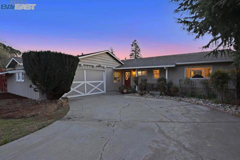 41217 Chiltern Dr, Fremont, CA 94539 photo 1