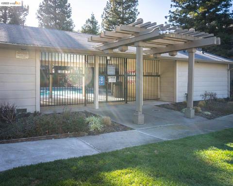 710 Windsor, Hercules, CA 94547 photo 1
