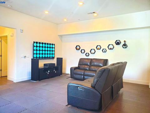 310 Riesling Ave #32, Milpitas, CA 95035 photo 1