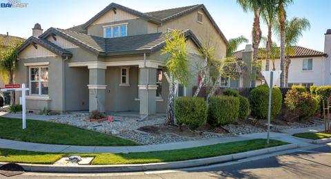 1328 Cliff Swallow Dr, Patterson, CA 95363 photo 1