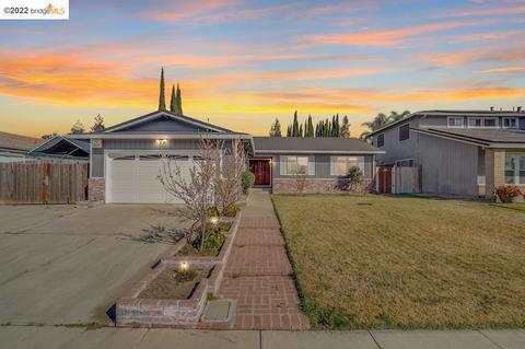 1425 Parkview St, Manteca, CA 95337 photo 1