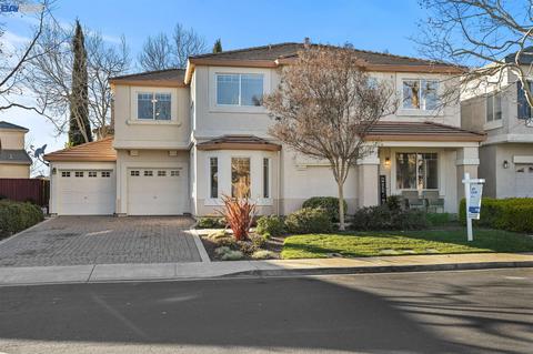 1934 Hawk St, Livermore, CA 94551 photo 1