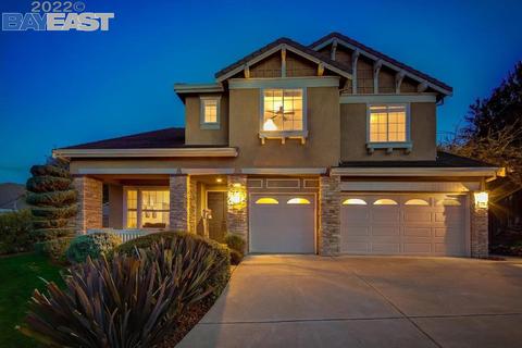 5276 Ambleside Dr, Concord, CA 94521 photo 1