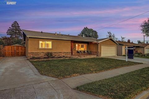 7733 Starward Dr, Dublin, CA 94568 photo 1