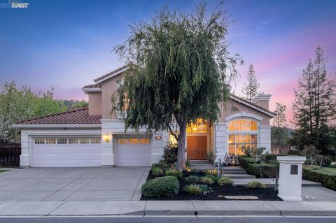 8063 Regency Dr, Pleasanton, CA 94588 photo 1
