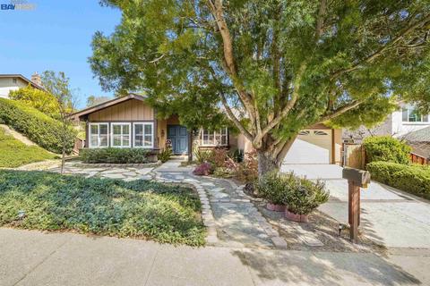6063 Greenridge Rd, Castro Valley, CA 94552 photo 1