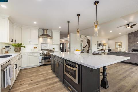 5615 Berwick Ct, Discovery Bay, CA 94505 photo 1