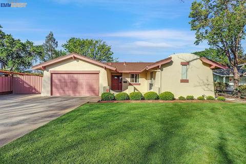 254 Garnet Dr, Livermore, CA 94550 photo 1