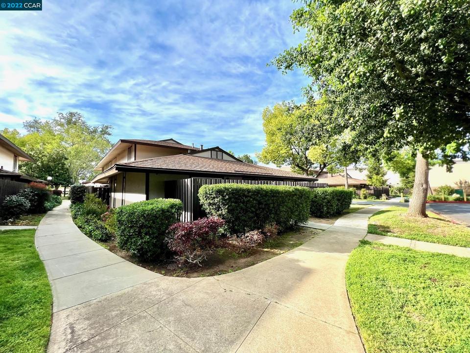 5511 Roundtree Dr F, Concord, CA 94521 50 Photos MLS 40987545 Movoto