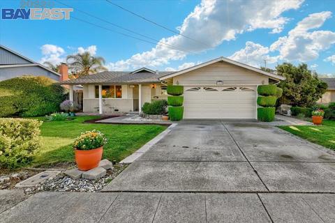 7825 Castilian Rd, Dublin, CA 94568 photo 1