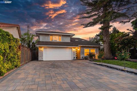2826 Benchmark Ave, Fremont, CA 94536 photo 1