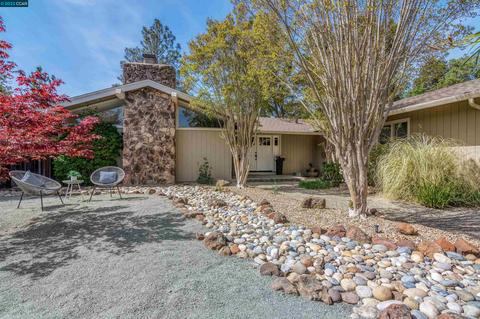 1835 Joseph Dr, Moraga, CA 94556 photo 1