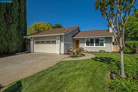4392 N Red Maple Ct, Concord, CA 94521 photo 1