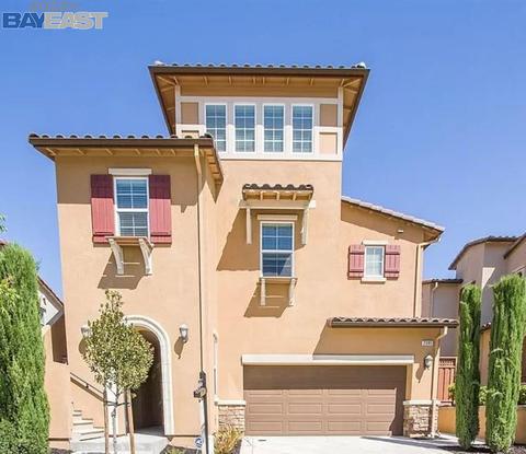 2395 Capistrello St, Dublin, CA 94568 photo 1