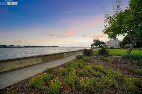 3119 Bayview Dr, Alameda, CA 94501 photo 1