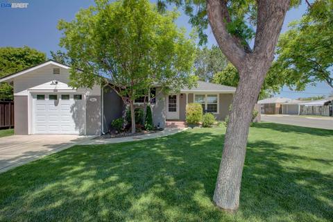 305 W 22nd St, Tracy, CA 95376 photo 1