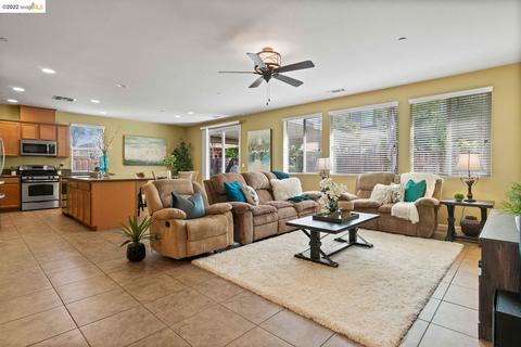 1332 Maple Dr, Oakley, CA 94561 photo 1
