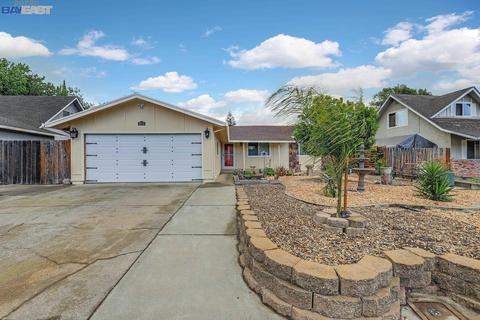 2758 Laurel, Fairfield, CA 94533 photo 1