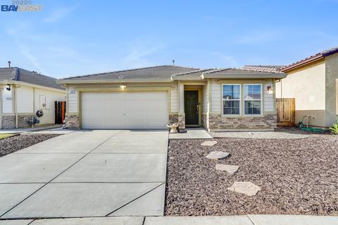1465 La Sierra St, Merced, CA 95348 photo 1