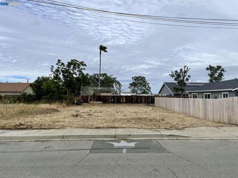 326 Pullman, Bay Point, CA 94565 photo 1