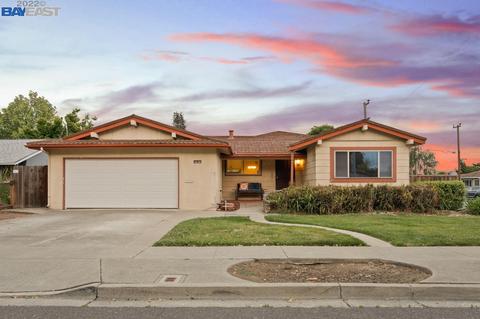 4586 Glenn St, Fremont, CA 94536 photo 1
