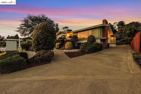 1 Highgate Rd, Kensington, CA 94707 photo 1