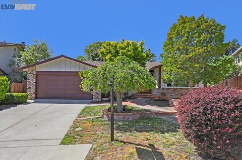 18561 Greenridge Ct, Castro Valley, CA 94552 photo 1