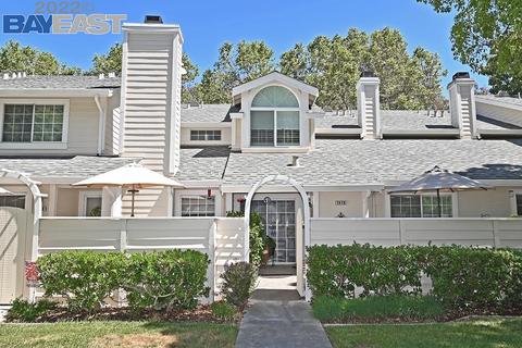 7475 Stonedale Dr, Pleasanton, CA 94588 photo 1