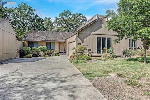 3121 Hackney Ln, Walnut Creek, CA 94598 photo 1